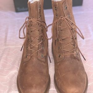 TIMBERLAND FAUX FUR BOOTS